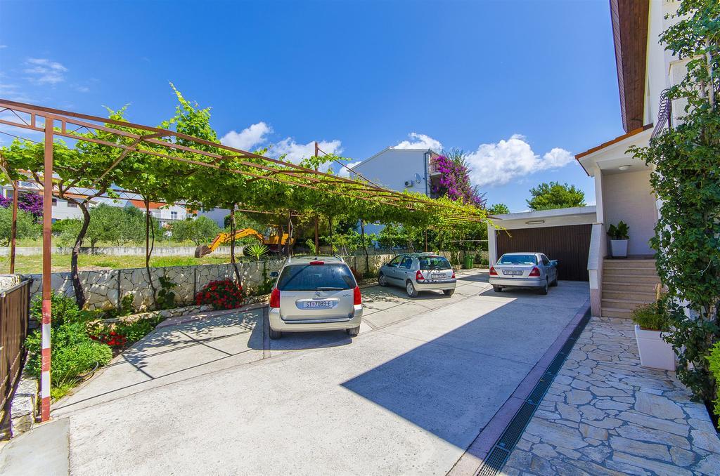 Apartments Mate Trogir Buitenkant foto