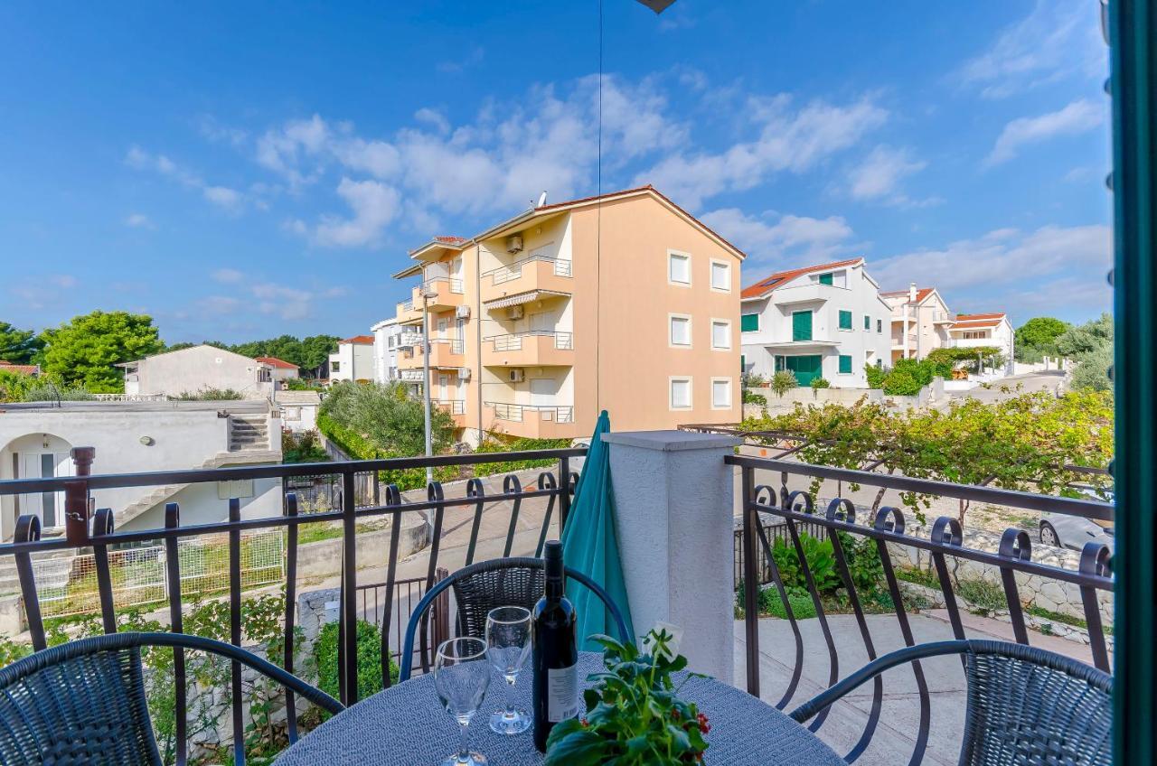 Apartments Mate Trogir Buitenkant foto