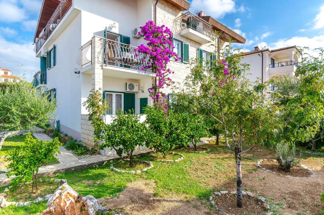Apartments Mate Trogir Buitenkant foto