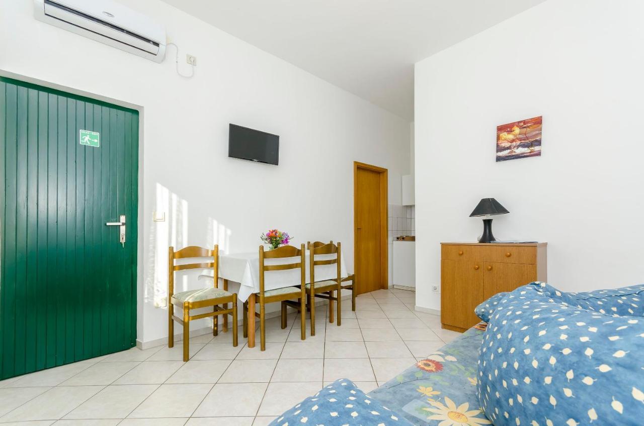 Apartments Mate Trogir Buitenkant foto