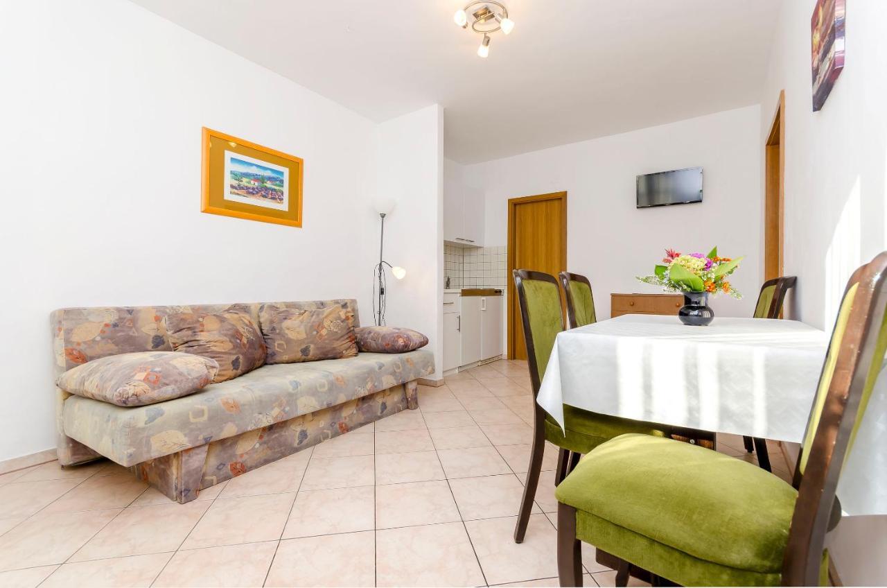 Apartments Mate Trogir Buitenkant foto