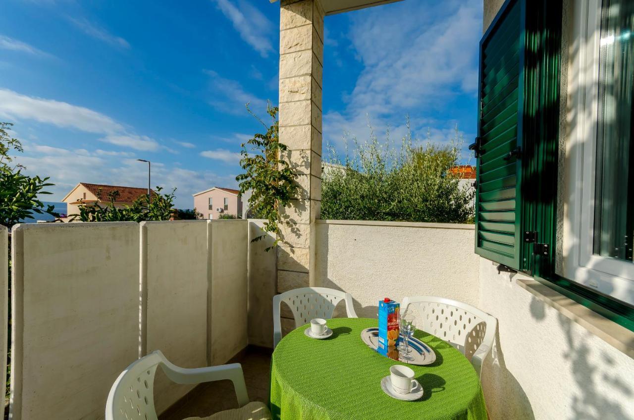 Apartments Mate Trogir Buitenkant foto