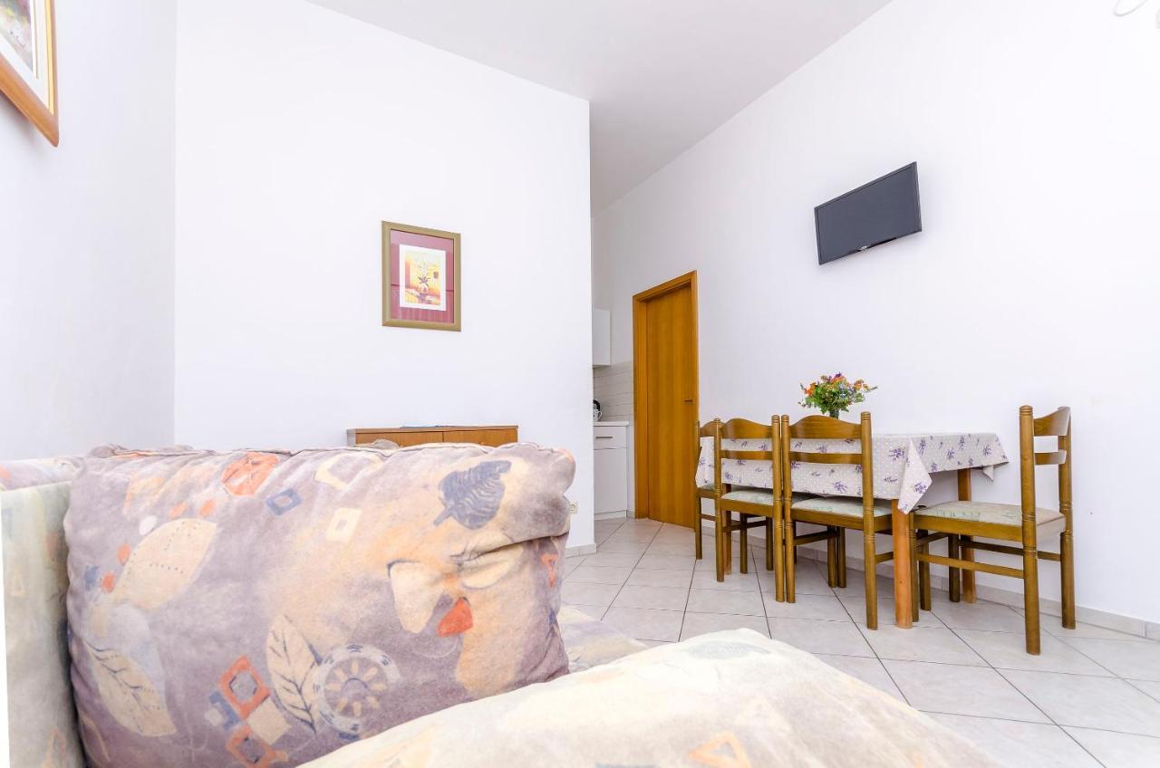 Apartments Mate Trogir Buitenkant foto