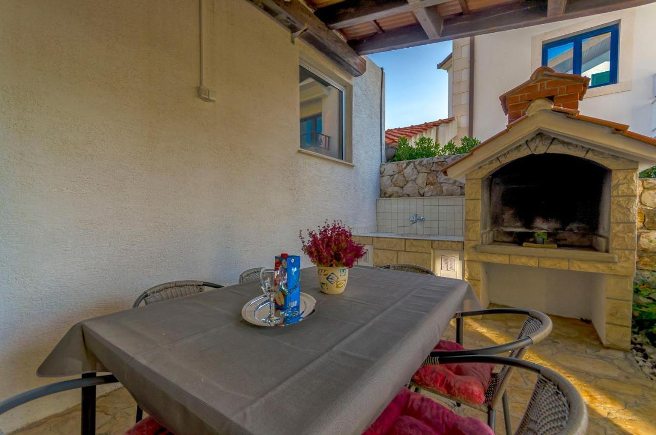 Apartments Mate Trogir Buitenkant foto